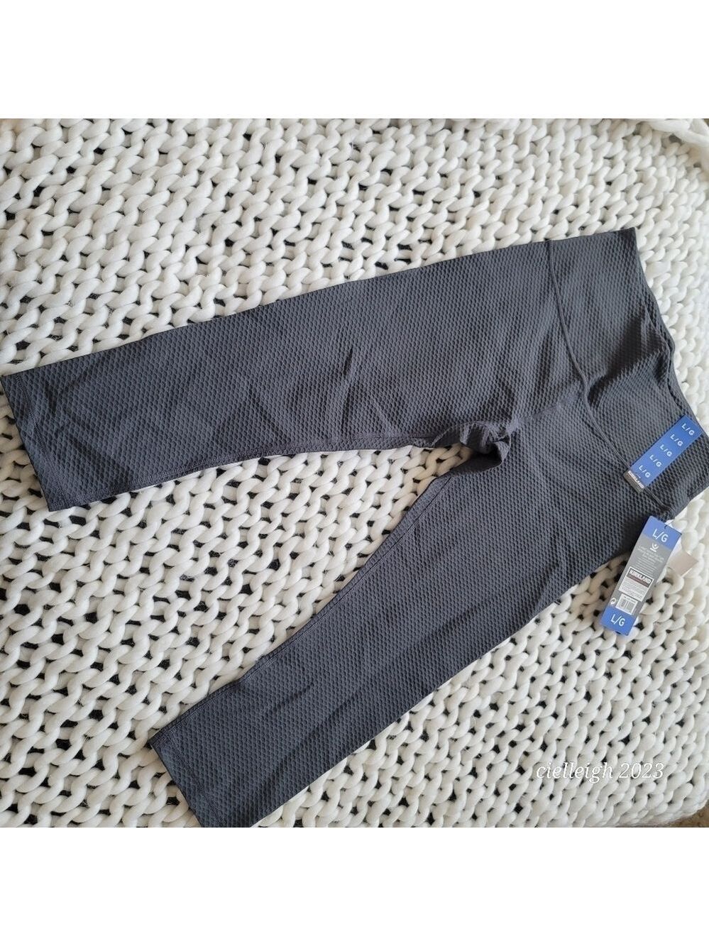 💥4 for $25💥 Kirkland Ladies Active Crop Leggings
